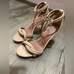 Nude Gianni Bini high heel sandal shoe 3.5-4 inch SIZE 9 1/2
